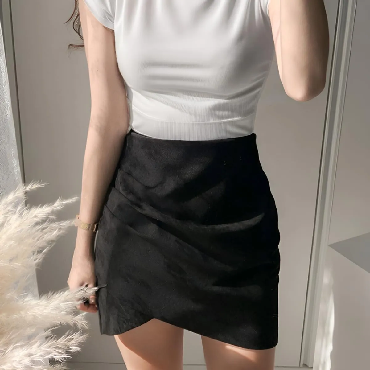 Women's Skirts High Waisted Ruched Wrap Faux Suede Mini Skirts Zipper Back A-Line Bodycon Mini Skirts Elegant Skirts